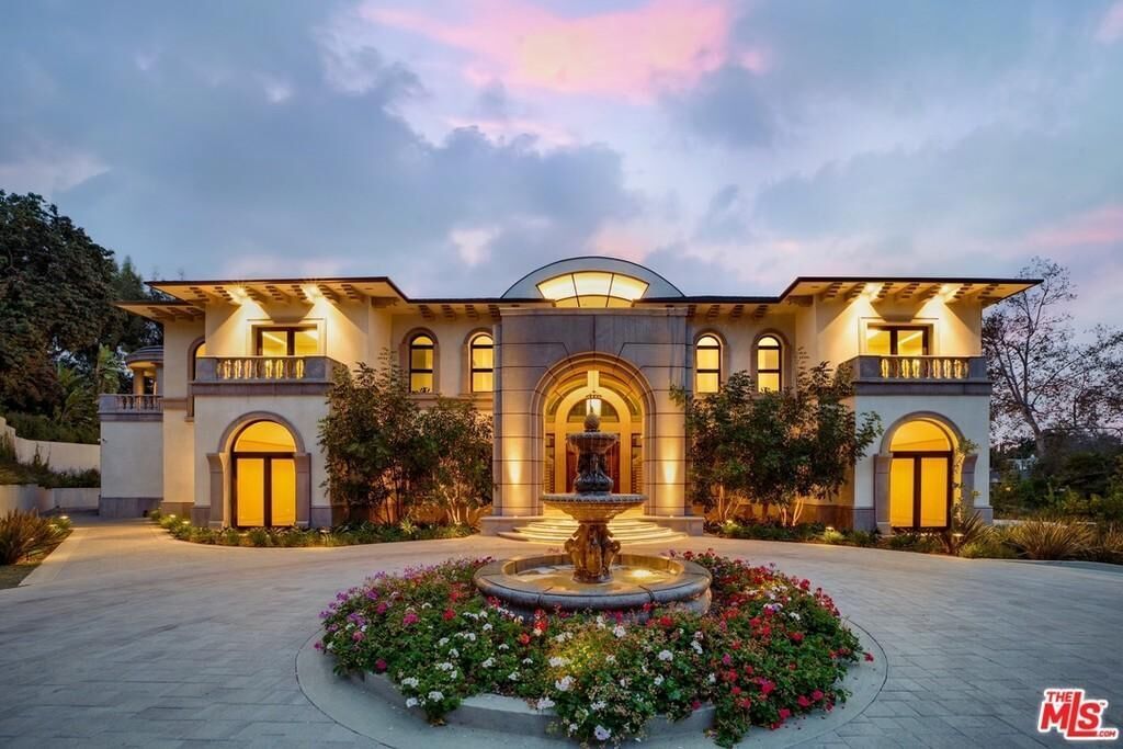 #38. 10350 Wyton Dr, Los Angeles
